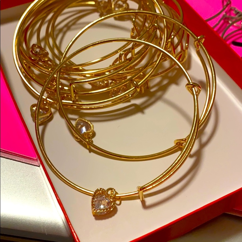Diamond heart shaped bracelet